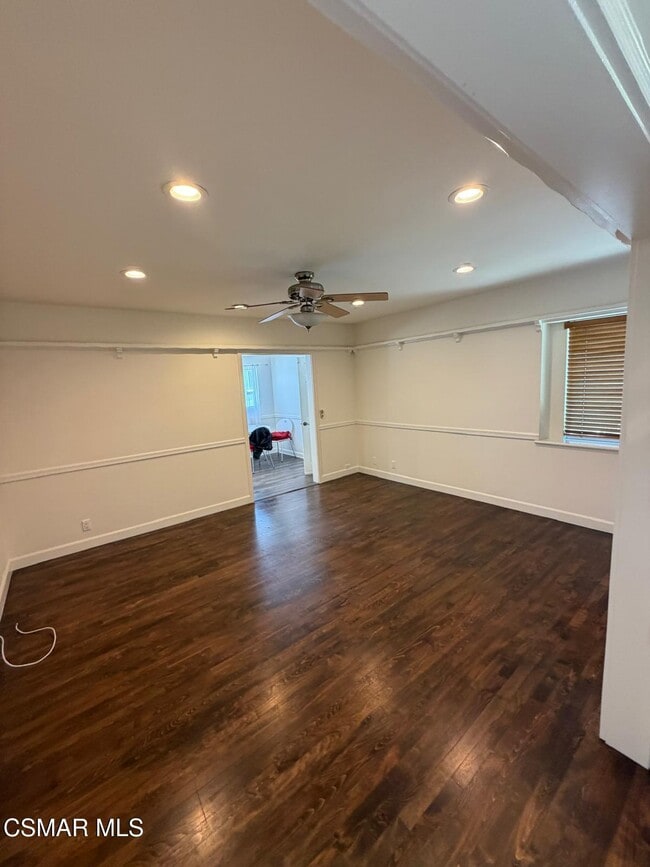 Building Photo - 23723 Oxnard St