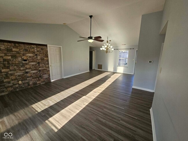 Building Photo - 385 Polk Manor Dr