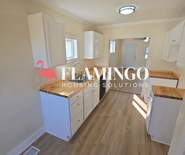 Building Photo - 25 Castlewood Ave