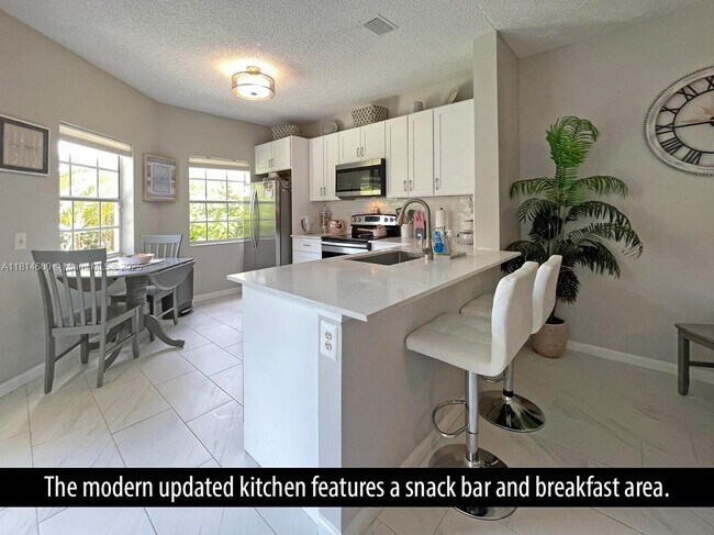 Building Photo - 6735 Via Regina