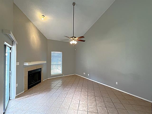 Building Photo - 1617 Brentwood Dr