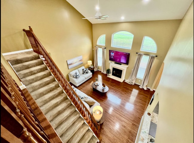 Building Photo - Spacious 4 Bedroom with Gameroom