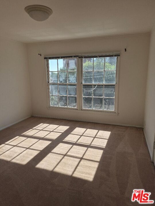 Building Photo - 8551 Holloway Dr