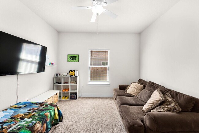 Building Photo - 6539 Forest Bay Ave