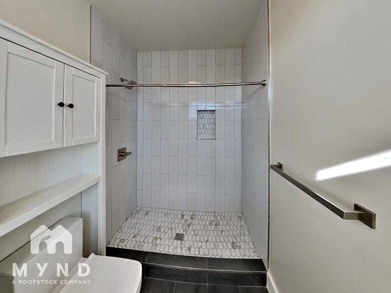 Building Photo - 3103 35th Ave