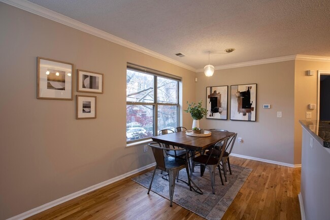 Building Photo - 39 Buttles Ave