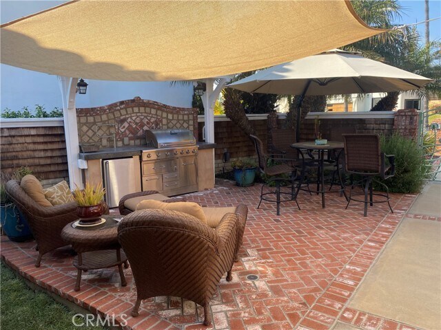 Building Photo - 231 Avenida Princesa
