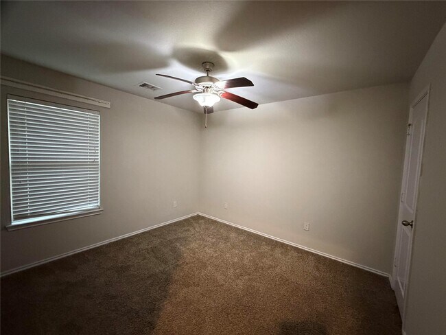 Building Photo - 24307 Hampton Terrace Ln