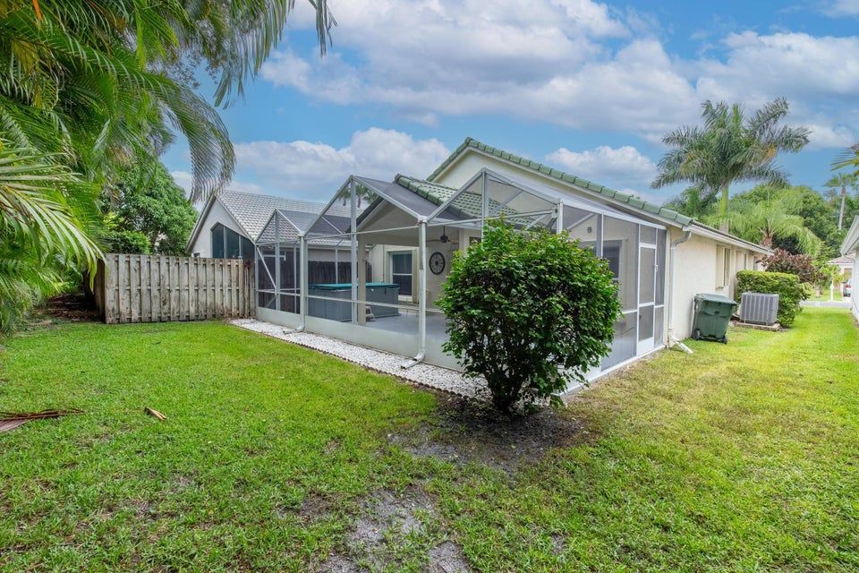 Building Photo - 1869 Barnstable Rd