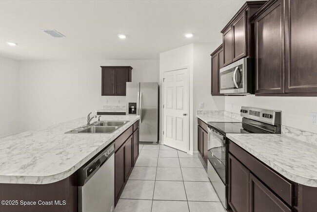 Building Photo - 2158 Jupiter Blvd SW