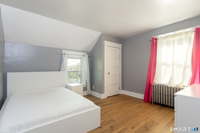 Building Photo - 101 Laurel St