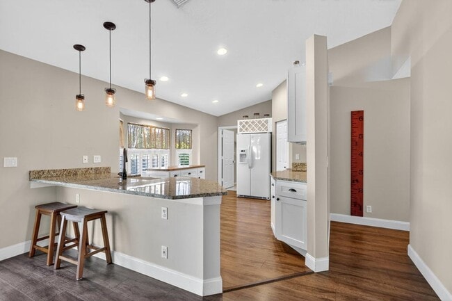 Building Photo - 151 Monterey Way