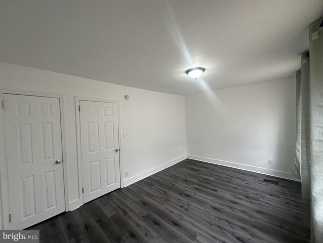 Building Photo - 1613 Edgmont Ave