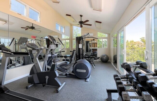 Building Photo - 5402 Balboa Arms Dr