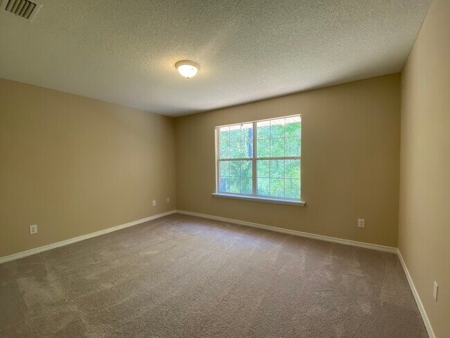 Building Photo - 11815 Balsam Ct