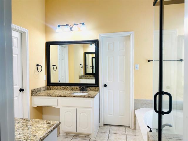 Building Photo - 1410 Oxford Dr