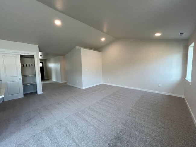 Building Photo - Brand New Home 3 Bedroom Home In Star!