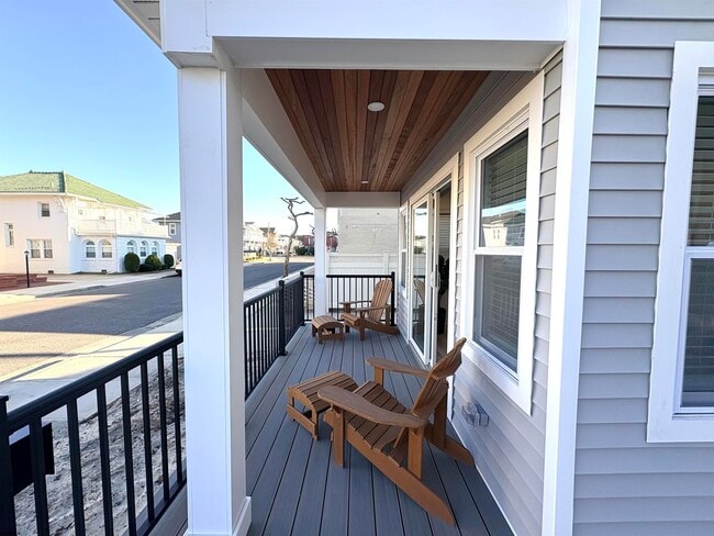 Building Photo - 6 N Jasper Ave