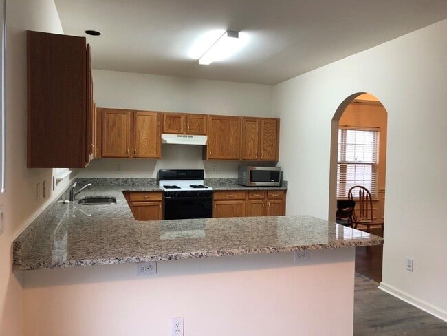 Building Photo - 1465 Leisure Lake Dr
