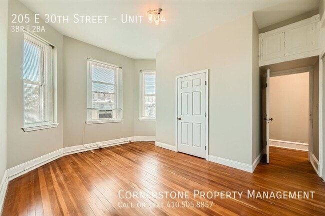 Building Photo - 205 E 30th St