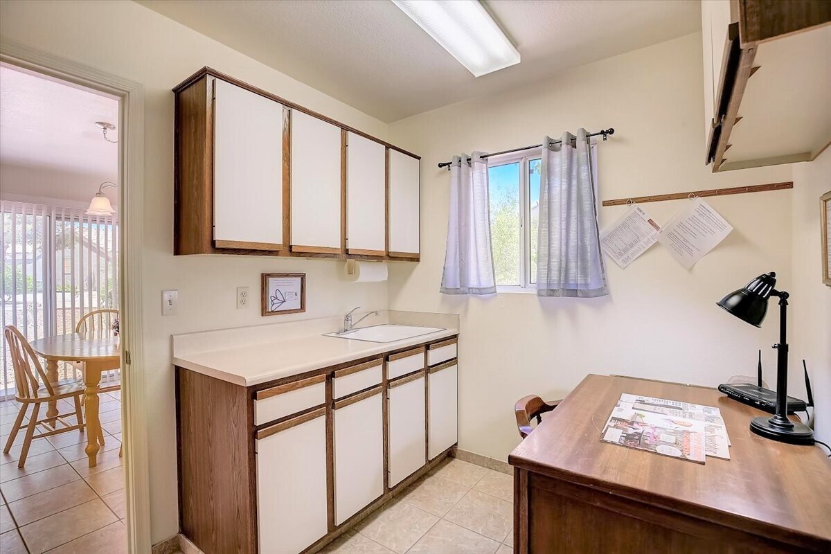 Building Photo - 3013 Sungold Dr