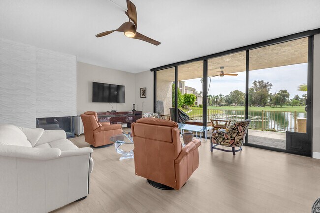 Building Photo - 910 Island Dr