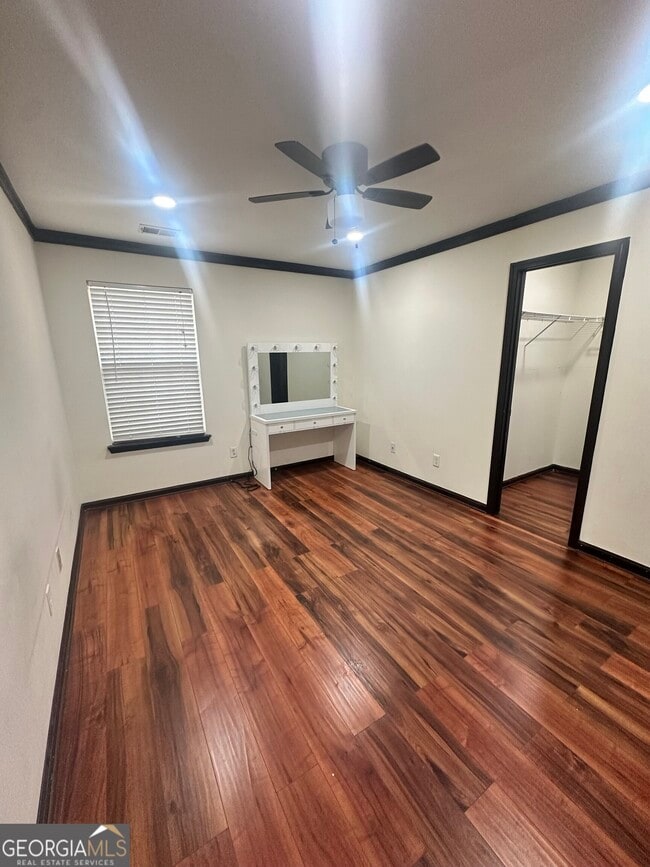 Building Photo - 186 Bellewood Oak Dr