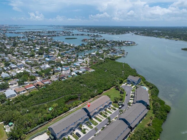 Building Photo - 802 Hidden Harbour Dr