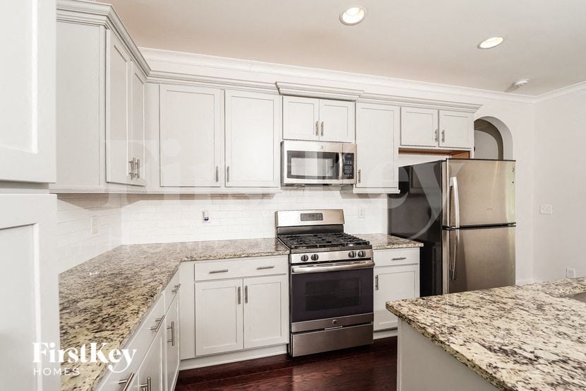 Building Photo - 3268 Chase Ct