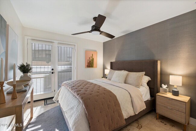 Building Photo - 1820 E Morten Ave