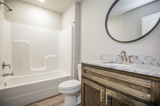 Building Photo - 1903 Azlin Pl