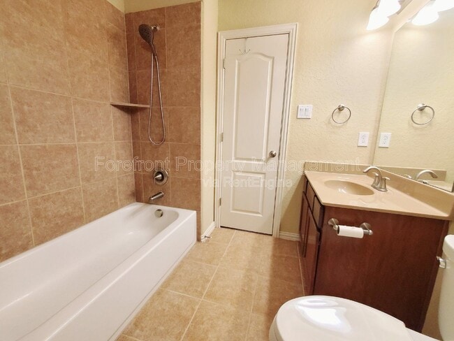 Building Photo - 11927 Jasmine Way