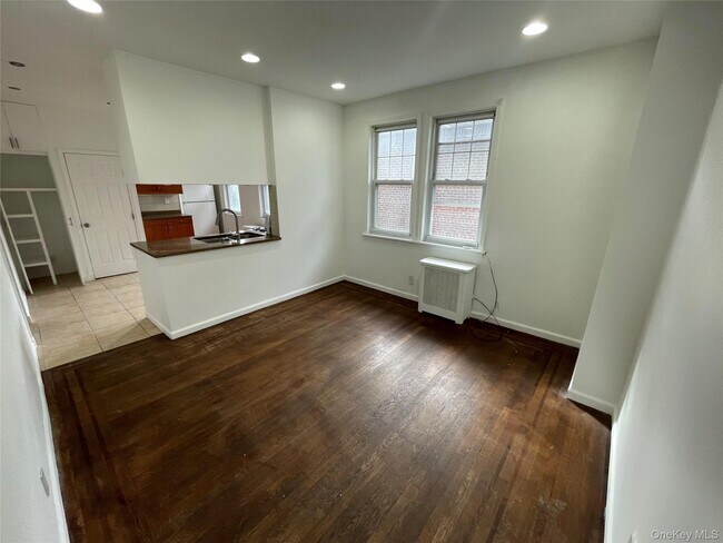 Building Photo - 26 Crotty Ave