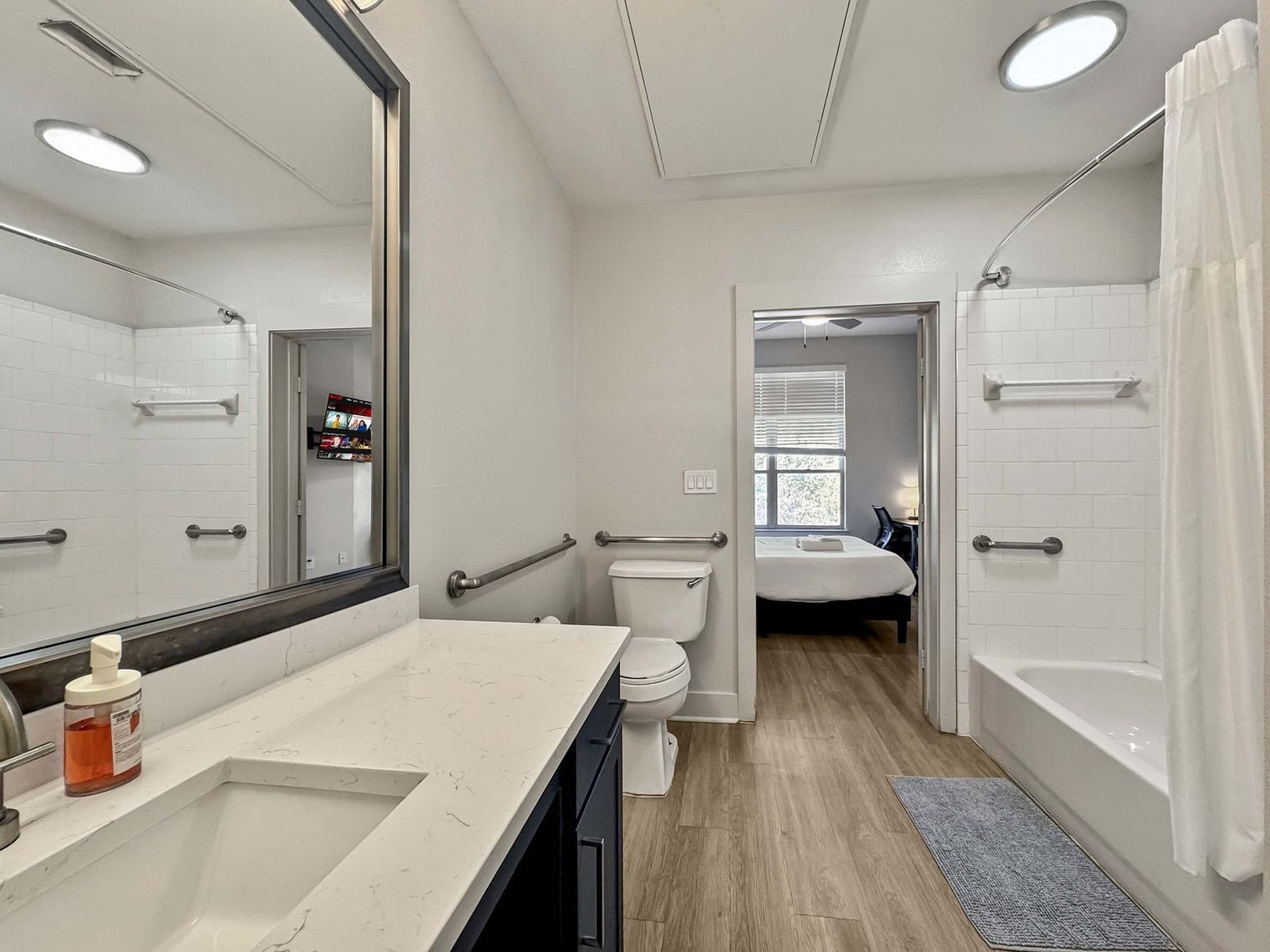 Building Photo - 2916 Indiana St