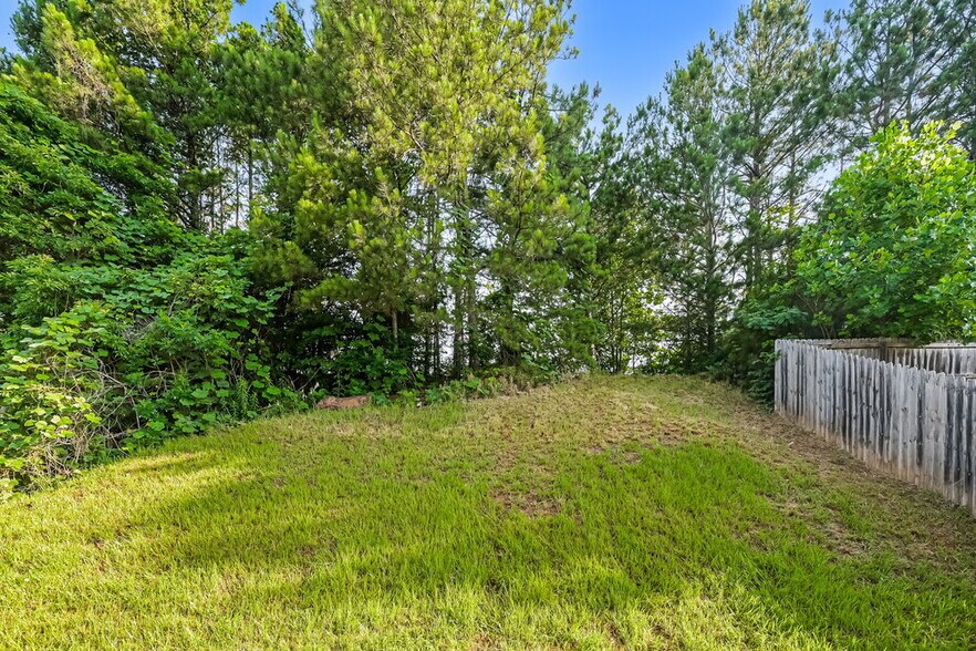 Building Photo - 124 Hill Crest Cir