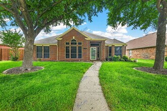 Building Photo - 6603 Fairlawn Dr