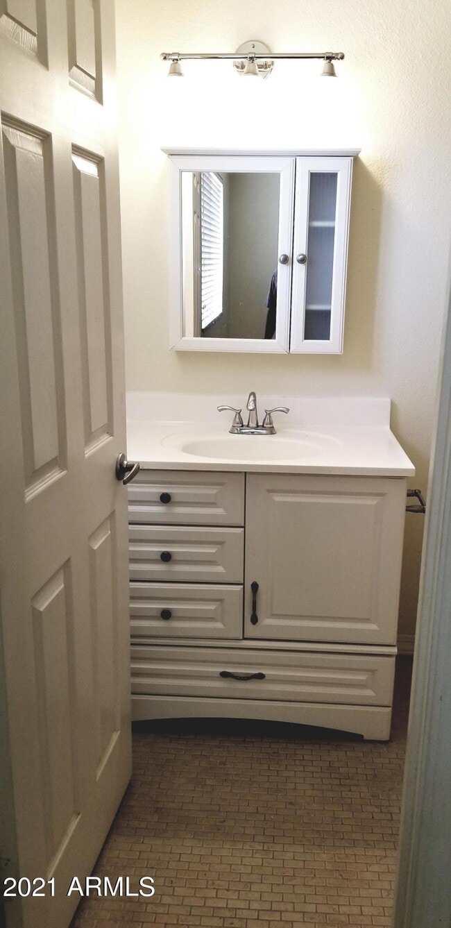 Building Photo - 3825 W Libby St