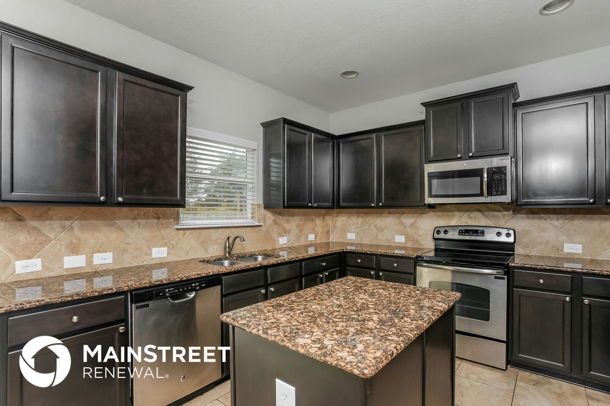 Building Photo - 205 Sunset Heights