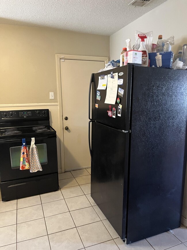 Building Photo - 3303 28th St