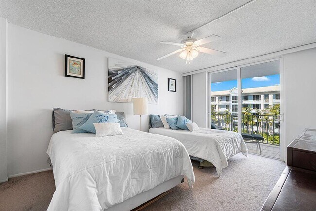 Building Photo - 800 SE 20th Ave