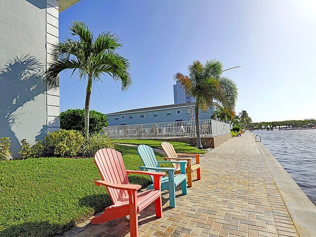 Building Photo - Palms at Waters Edge 3344-M6