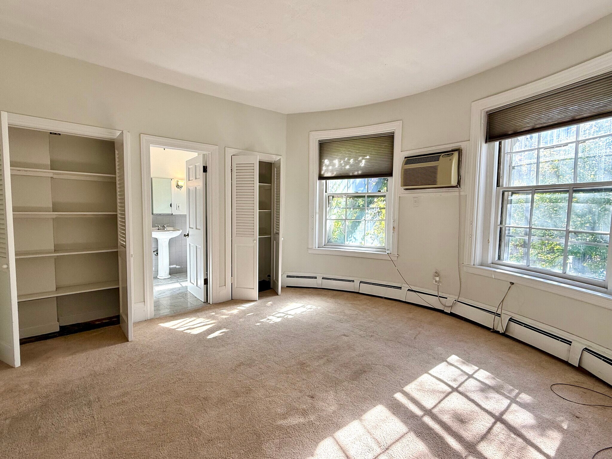 Building Photo - 550 Tremont St