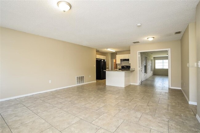 Building Photo - 725 Maderia Ct