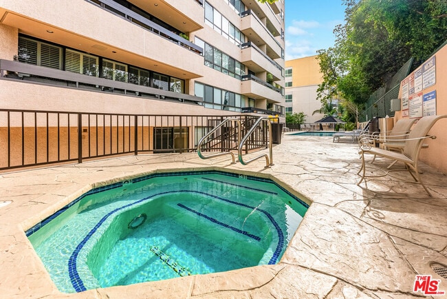 Building Photo - 10551 Wilshire Blvd