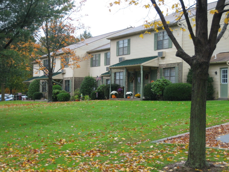 Building Photo - Summit Ridge Apartments