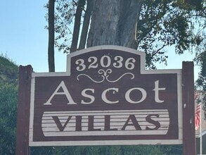 Building Photo - Spacious condo at Ascot Park Villas!!!