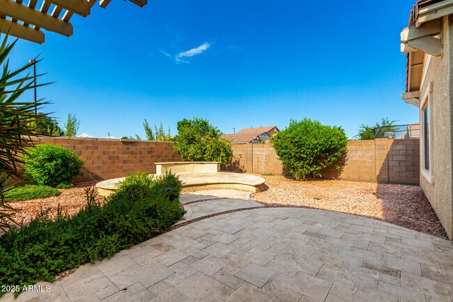 Building Photo - 2806 E Trigger Way