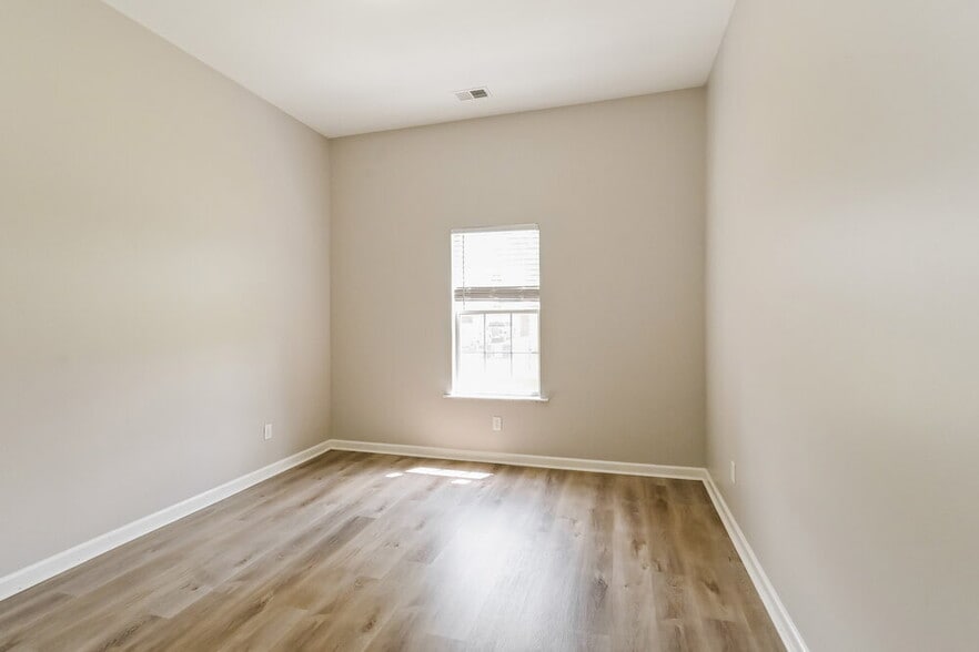 Building Photo - 9069 Gavin Dr