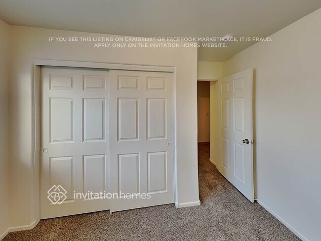 Building Photo - 9274 Hollander Ave