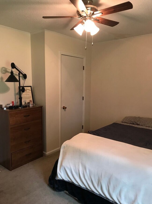 Building Photo - Affordable 3 Bedroom 1 Bathroom Home